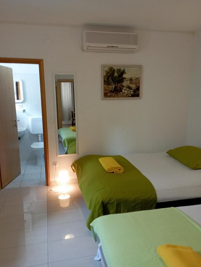 Apartmani Trubi 1 Vodice Extérieur photo